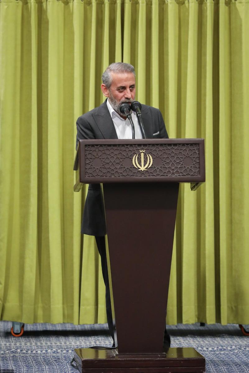 gallery item 50100.jpg